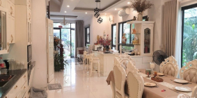 Biệt thự Vinhomes Thăng Long. View hồ, Hè 4m đường 8m. 200m2 MT9.5m 4T 30tỷ