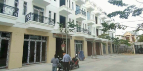 Cần tiền bán gấp căn nhà phố mặt tiền đường TL26 dtsd 280m2 đường oto 12m-SHR