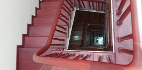 Bán nhà mặt phố Ngọc Hà, Ba Đình vị trí đẹp, kinh doanh đắc địa, full nội thất.