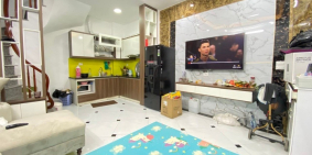 Bán nhà đường Võ Chí Công, Nghĩa Đô kinh doanh tốt 65m2, 7T giá chỉ 15tỷ.