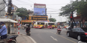 Bán nhà phố Vân Trì, Kinh Doanh sầm uất, xebus đỗ cửa 45m2, giá 3.9 tỷ