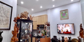 Bán nhà phố Nguyễn Lương Bằng, 5 tầng, 3 thoáng, nhà đẹp về ở ngay, Giá 3.2 tỷ