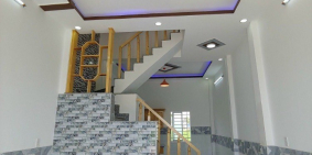 Nhà mới xây 4x17m ,1 trệt 1 lầu, 2 phòng ngủ. Gần chợ Việt Kiều, Liêu Bình Hương