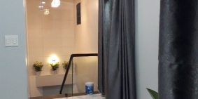 Nhà mặt tiền Bạch Đằng hiện đại giá phải chăng