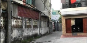 bán đất có sẵn nhà 3 tầng gần 70m2 một sàn 100m ra đường cao lỗ