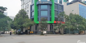 Bán tòa nhà Lô góc, Kim Văn-Kim Lũ. Hè 5m, đường 4 oto. 120m2 MT20m 5T. 25 tỷ