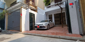 Bán gấp nhà đường Nguyễn Văn Cừ - Long Biên -  gần cầu Chương Dương