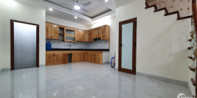 Nhà Nguyễn Ngọc Vũ 50m2, ngõ thông to thoáng, khu vực sầm uất, 7.6tỷ