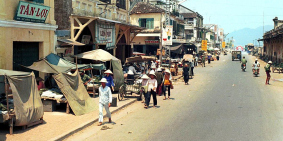 Mặt phố đường ÂU CƠ, 3 tầng, đang cho thuê 30tr/t, sát chợ Hoà Khánh,giá thoả