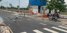 cần bán đất mọi người nhanh tay mua đi nè