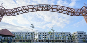 Bán căn nhà 4 tầng nằm giữa biển và sông Cổ Cò tiềm năng du lịch cao