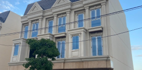 Cần tiền bán gấp căn nhà 4 tầng mặt tiền đường 20m5 ngay cạnh sông Cổ Cò