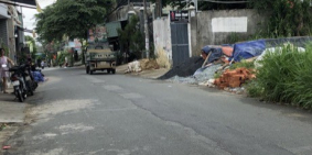 Bán nhà 1 trệt 1 lầu sau lung giáo sứ lộc lâm