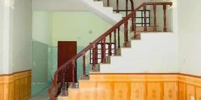 Bán nhà MP Thi Sách, ph Quang Trung, TP HD, 51m2, mt 4.57m, hướng Nam, 3 tầng, 3