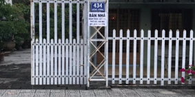 Nhà đang sửa dụng cần bán , mong khách thiện chí . Góp phần xây dựng địa phương.