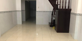 Nhà đẹp ở ngay, Lũy Bán Bích. Dtich 88m2 : 4,9x18m, giá chỉ 5,3 tỷ.