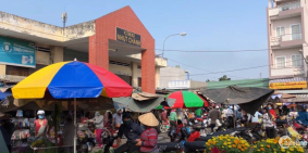 Chính chủ bán đất ngay chợ Nhựt Chánh - Bến Lức, DT 100m2 full TC giá 1 tỷ 360