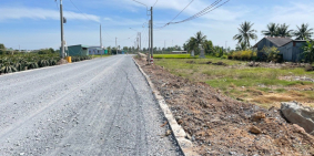 Đất mặt tiền Cầu Quay,Tân Trụ, full thổ cư, xây nhà ở ngay.