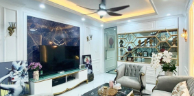 Siêu phẩm Ngọc Lâm, Long Biên 3 tỷ 4 ngủ 5 tầng 6 tiện ích Ngõ ô tô thông