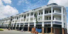 Mua đất tặng vàng - Tặng luôn Mercedes GLC300