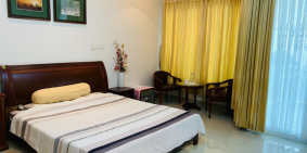 Bán nhà 1 trệt 1 lầu có hồ bơi hẻm Hoàng Hoa Thám gần Quảng trường Cột cờ