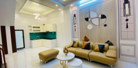 Hết tiền Bán Gấp Nhà Phố Ngọc Lâm, 41m2, ô tô đỗ cổng, Nhỉnh 4 tỷ