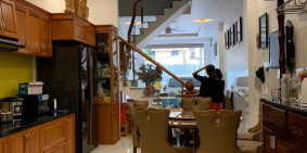 Bán gấp nhà, Q9, hẻm xe hơi, gần ngã ba Lã Xuân Oai, 68m2, SHR, 3.8 tỷ