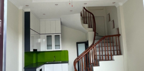 Bán nhà 4 tầng, hơn 33m nội thất cơ bản tại Xóm 1 La Tinh - Hoài Đức.