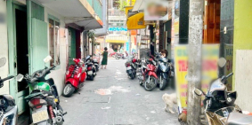 Bán nhà 1 lầu hẻm xe hơi gần MT đường Đặng Chất Phường 3 Quận 8