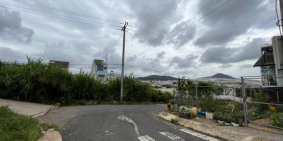 Nhà 1 trệt 1 lầu đường 8m trong khu quy hoạch cách Hồ Xuân Hương chỉ 1km