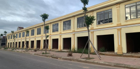 cần bán gấp căn shophouse 2 tầng trung tâm mộ đức