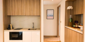 Bán căn góc  B2804  1PN nội thất 5 sao  view biển  À Lacarte Hạ Long  . Giá chỉ