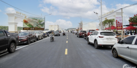 Nhà ở ngay cổng CHỢ, Công viên, KCN Minh Hưng, SHR