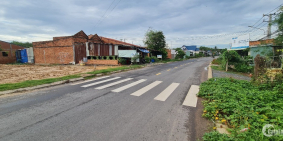 BÁN ĐẤT MẶT TIỀN NHỰA XÂY TRỌ GẦN KCN TRẢNG BÀNG