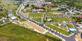 Cần bán lô góc mặt tiền Nguyễn Tri Phương, trung tâm tp Quảng Ngãi CK 4%