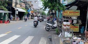 Mặt tiền Tôn Đản, Q4, kinh doanh sầm uất, nhà 2 lầu, DT đất 47m2, liên hệ chính