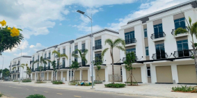 Bán nhà phố sổ hồng công chứng sang tay