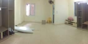 Cho thuê tầng 3 CCMN ở Hào Nam, sân rộng thẳng nhà