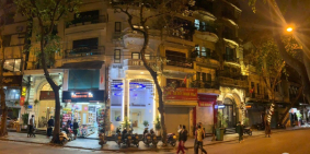 Cho thuê nhà mặt phố cổ số 5 Hàng Dầu Dt 72m2 x 7 tầng ,thang máy giá covid 5000