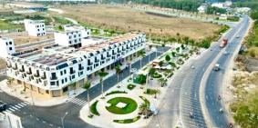 950tr/căn 1 trệt 2 lầu ngay mặt tiền đường DT 742, Cạnh cổng KCN Vsip2 TÂN UYÊN