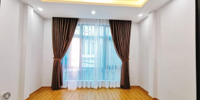 CHỦ CẦN TIỀN BÁN GẤP NHÀ TRUNG KÍNH-5T-40M-NGÕ THÔNG-BA GÁC