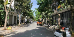 Chấp nhận lỗ 2 tỷ cần bán gấp nhà mặt phố ở Trung tâm Quận 7