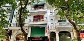 Cho thuê cả nhà mặt phố số 5 Hàng Dầu, DT 72m2 x 7 tầng, thang máy, giá 115tr/th