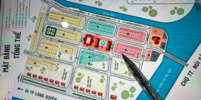 BÁN CẶP NỀN NGAY TRUNG TÂM CHỢ THỊ TRẤN NÚI SẬP