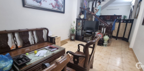 Nhà ngõ đường Trường Chinh, lô góc 2 mặt thoáng, 45 m2, 4 tầng, 5.3 tỷ.