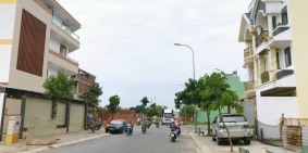 Bán gấp MT đường Lê Văn Chí giá 2tỷ4/100m2 ,Linh Trung, Thủ Đức gần Hutech, SHR