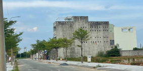 Kí gửi lô đất 80m2 MT Lê Văn Thịnh, Q2. Gần UBND, Giá 28tr/m2, Sổ hồng riêng.