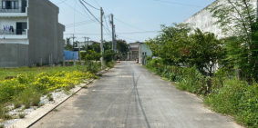 Cắt lỗ 1 năm 300TR thu hồi vốn , Dt 100m2 giá 1,3 tỷ (có lộc)