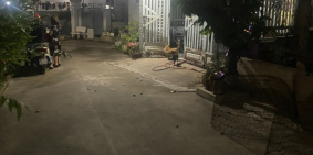 Bán nhà 2 MT tặng 50m2 đất làm sân vườn