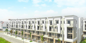 Duy nhất căn nhà phố trực diện chân dế chung cư đẹp nhất bảng hàng. 0586.282.999